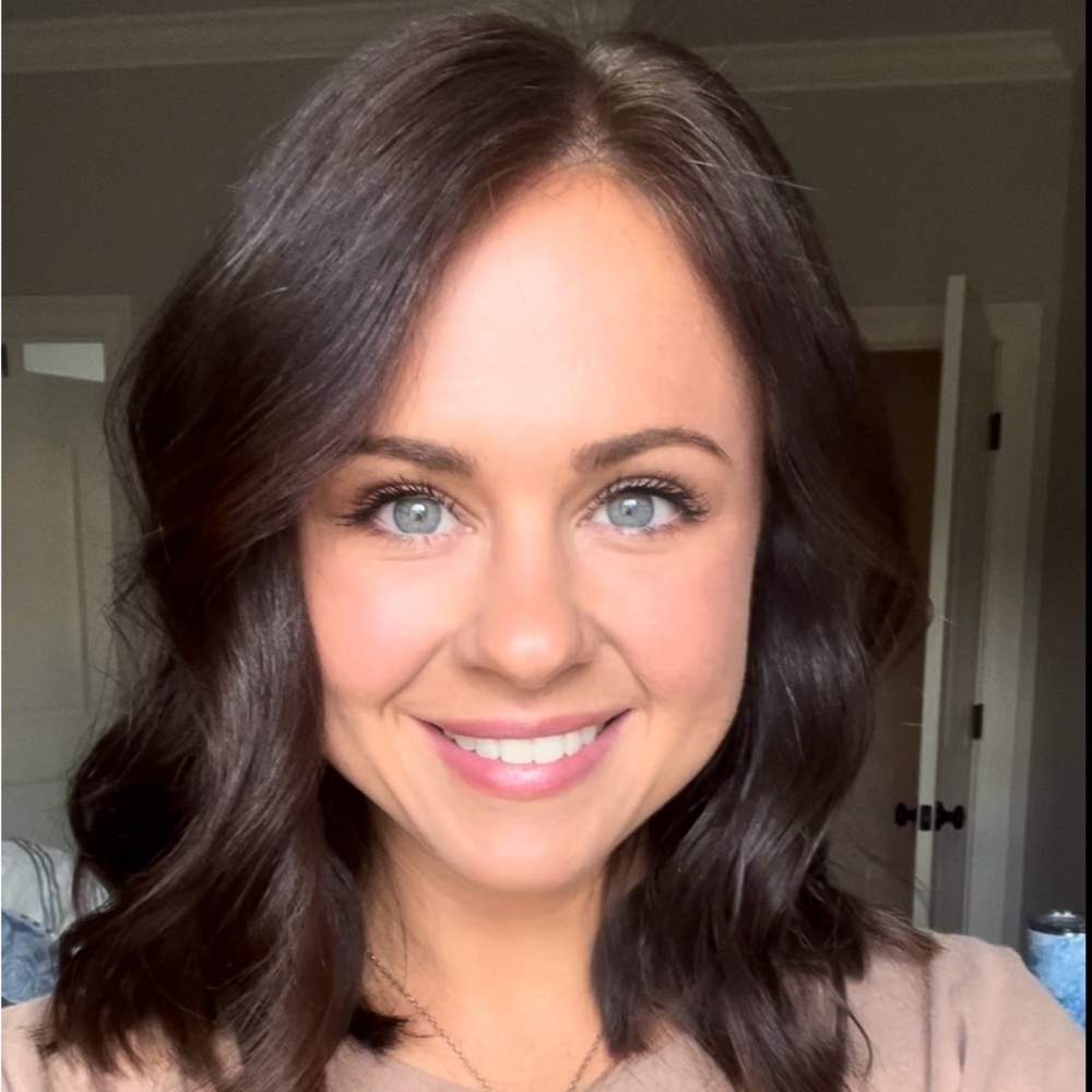 Meet your Posher, Monica